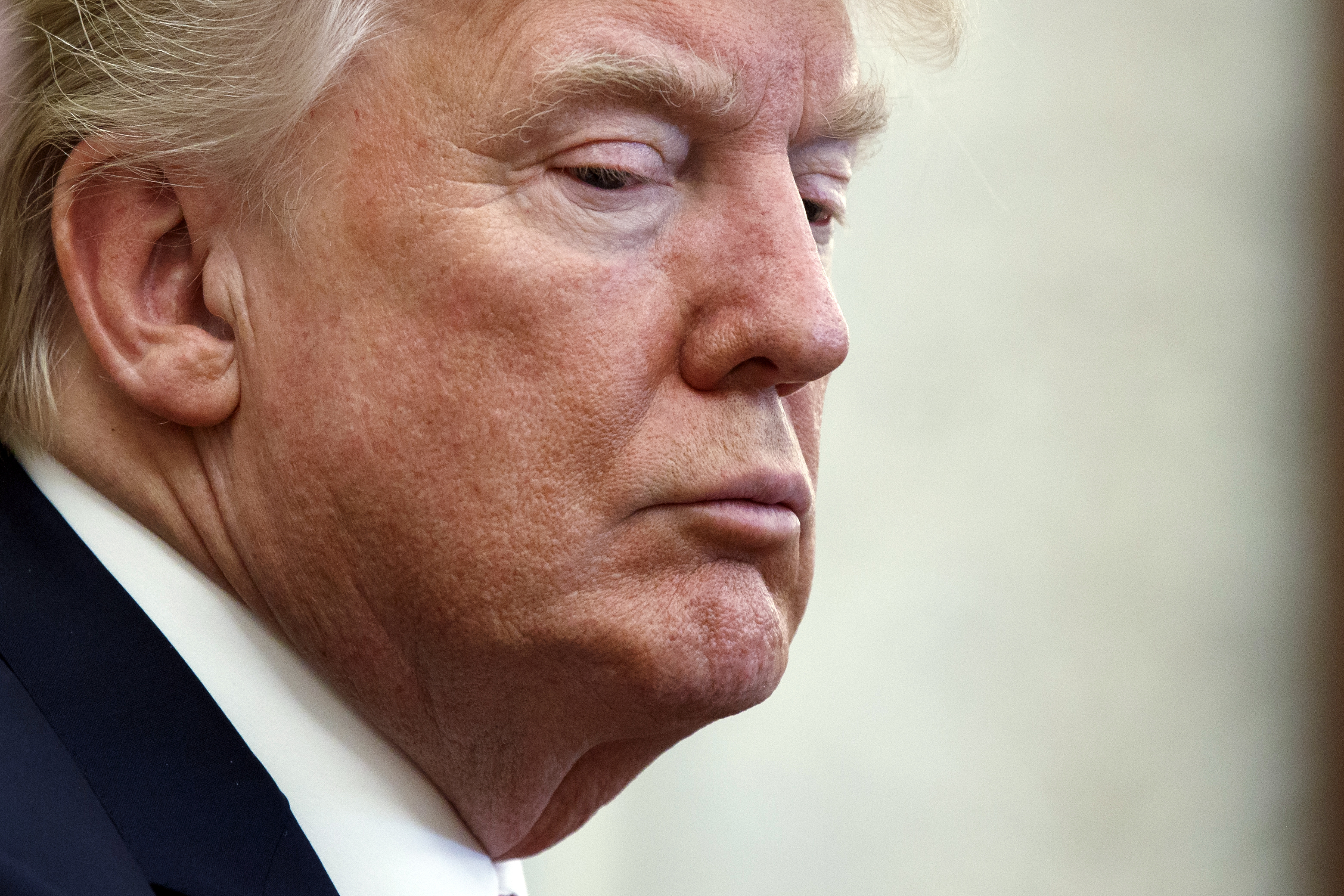 Trump claims memo 'totally vindicates' him in Russia probe