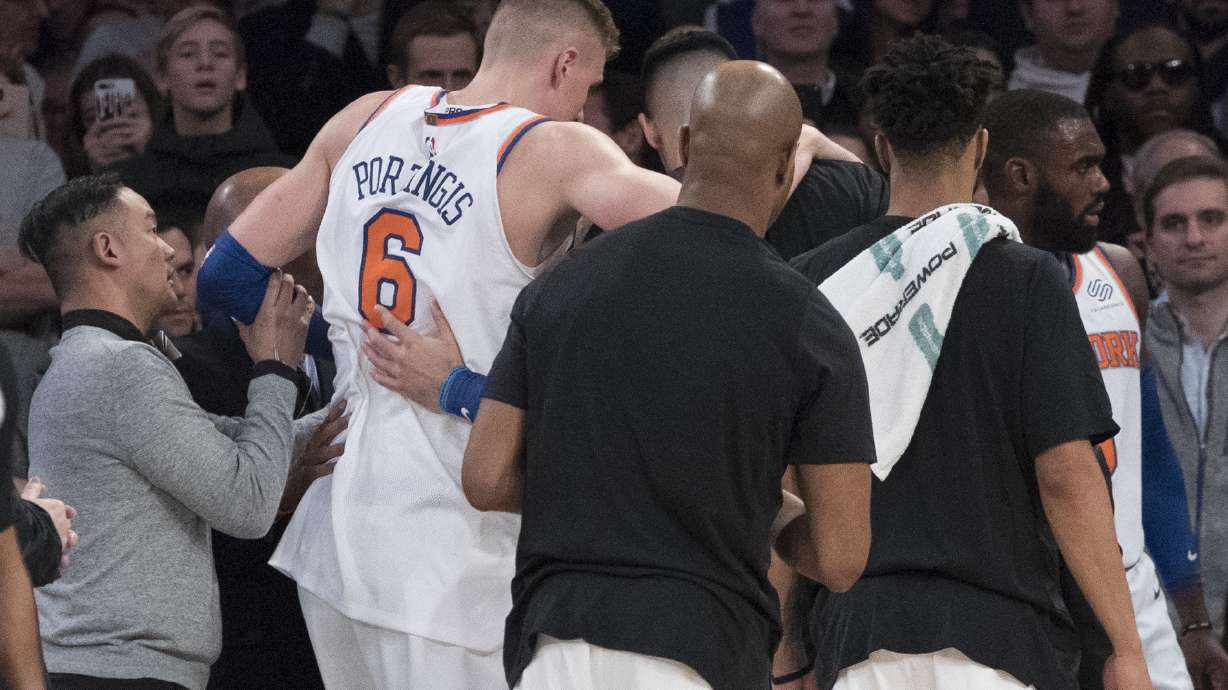 Knicks' Porzingis tears ACL in left knee