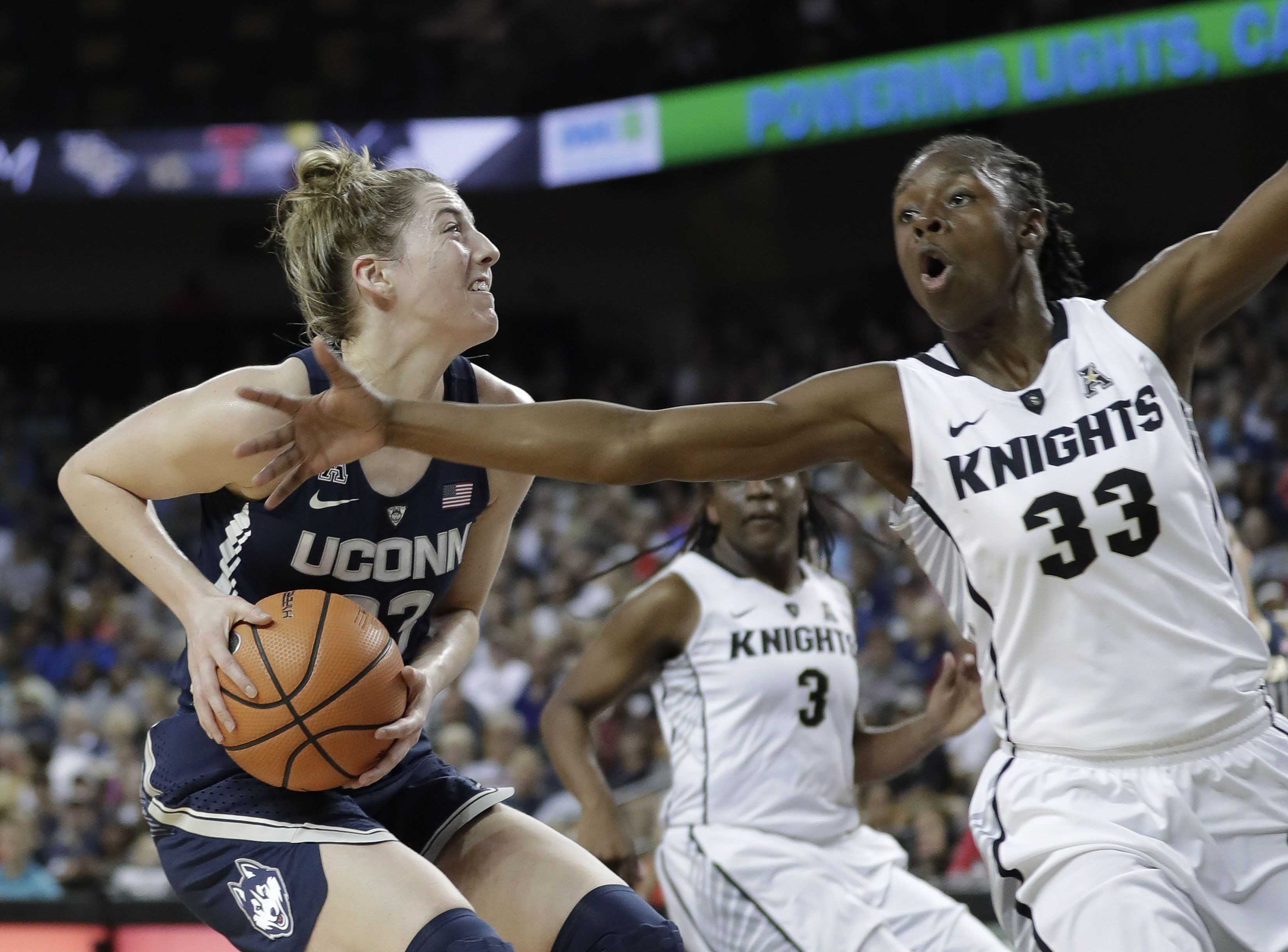 Samuelson helps No. 1 UConn beat Central Florida 55-37