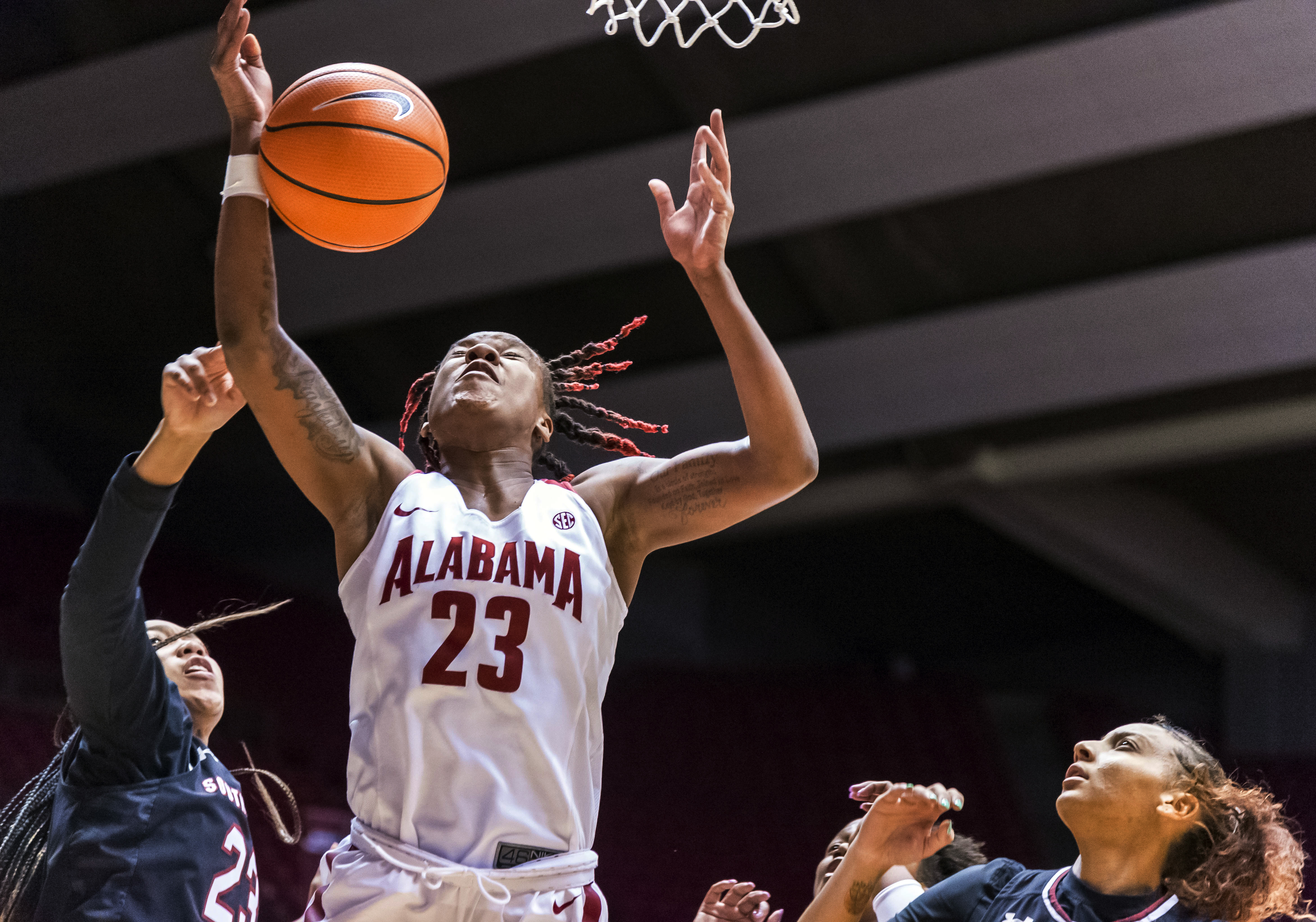 Wilson, No. 7 South Carolina bounce back 79-66 over Alabama