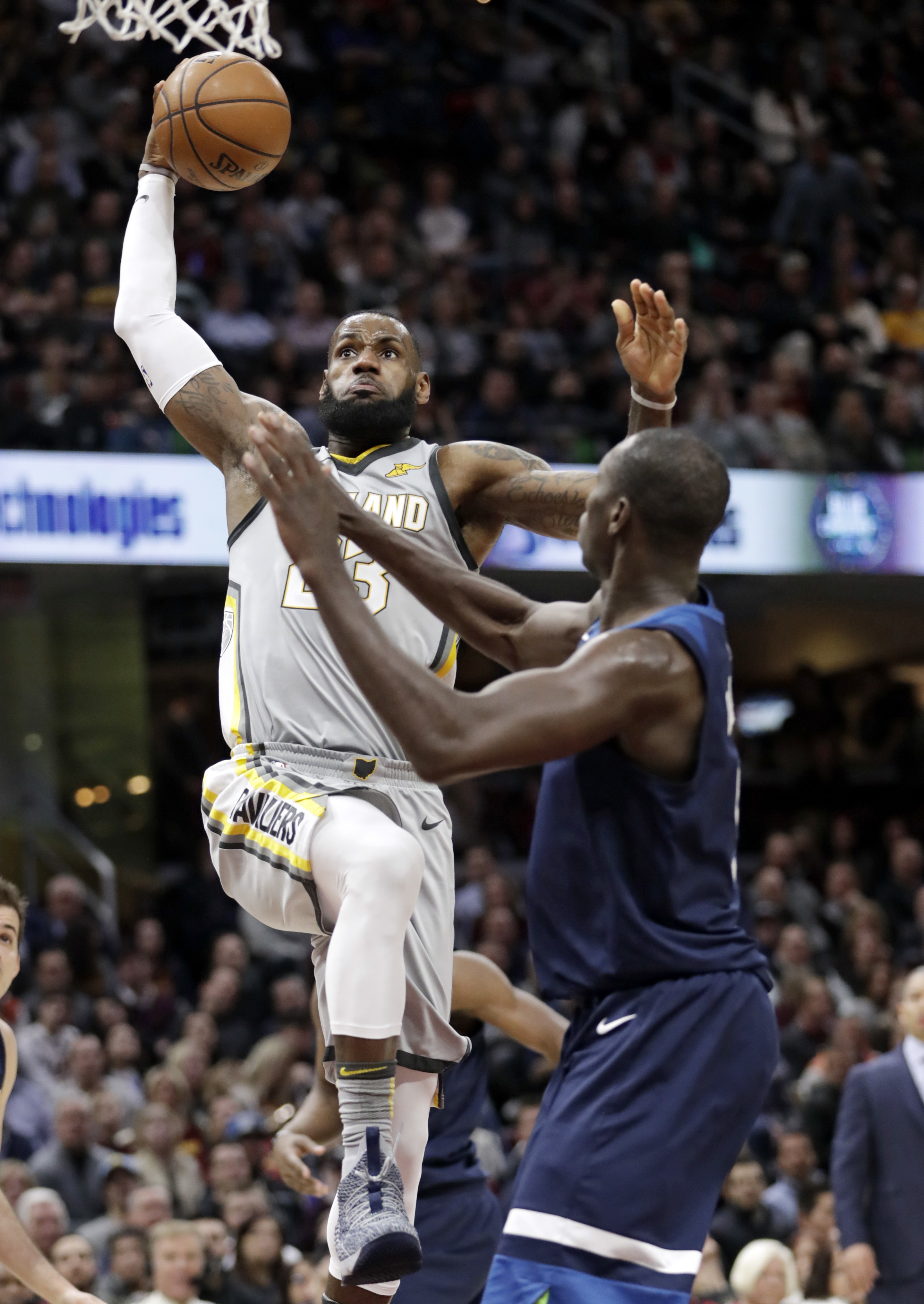After whirlwind day, LeBron excited by Cavs' new 'pieces'