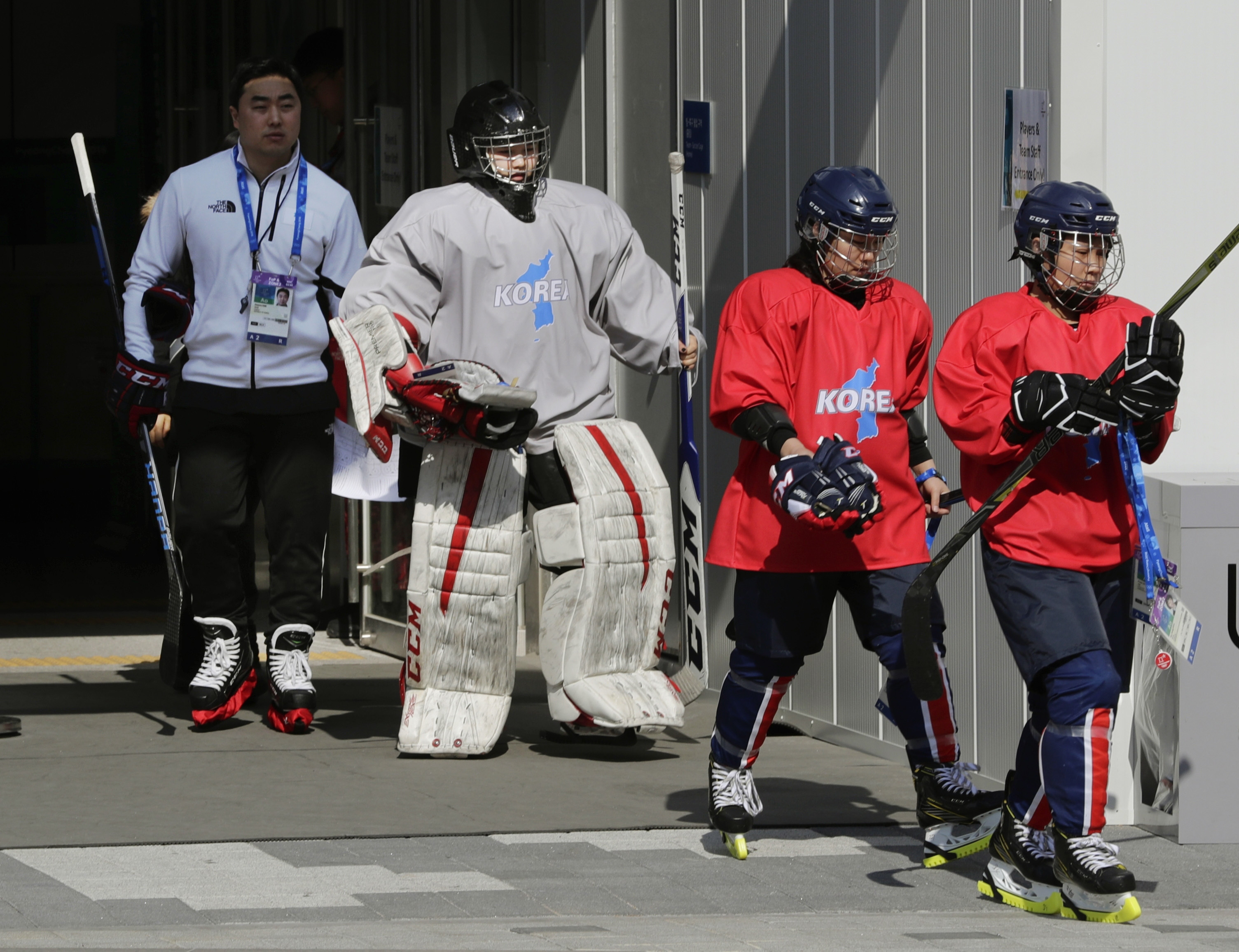 Combined Korean team ready to shed politics in Olympic debut