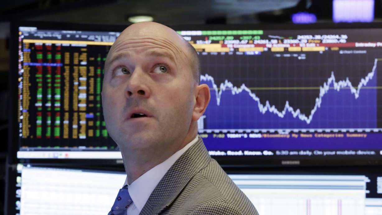 Even 'safe' bond investments falter as markets tumble