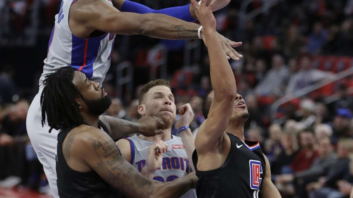 Clippers hand Griffin first loss with Pistons, 108-95