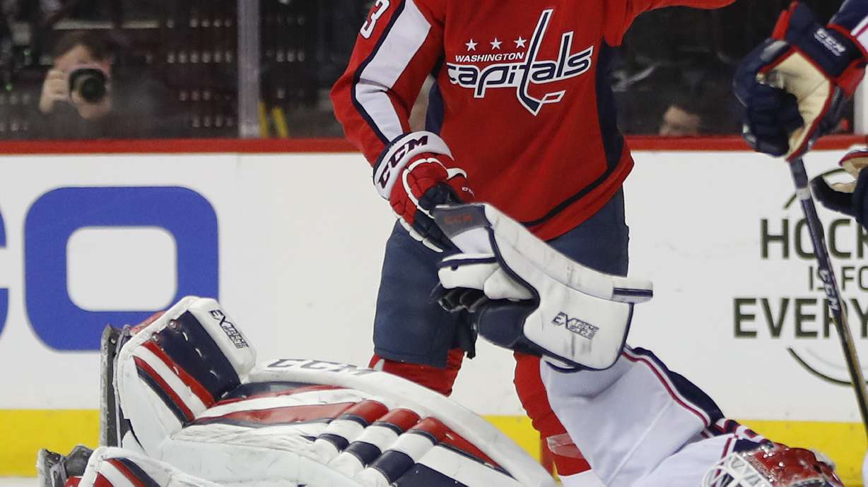 Beagle's 50th helps Capitals to 4-2 win over Blue Jackets