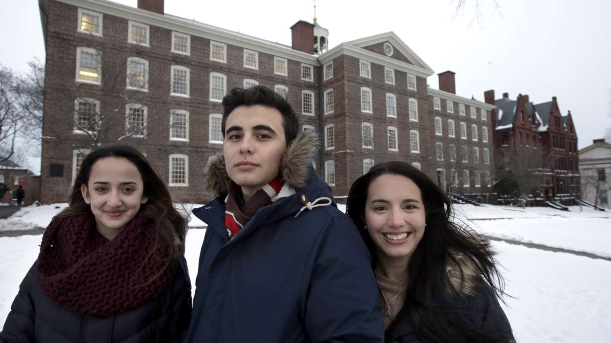 Help for Puerto Rican college students has islanders worried