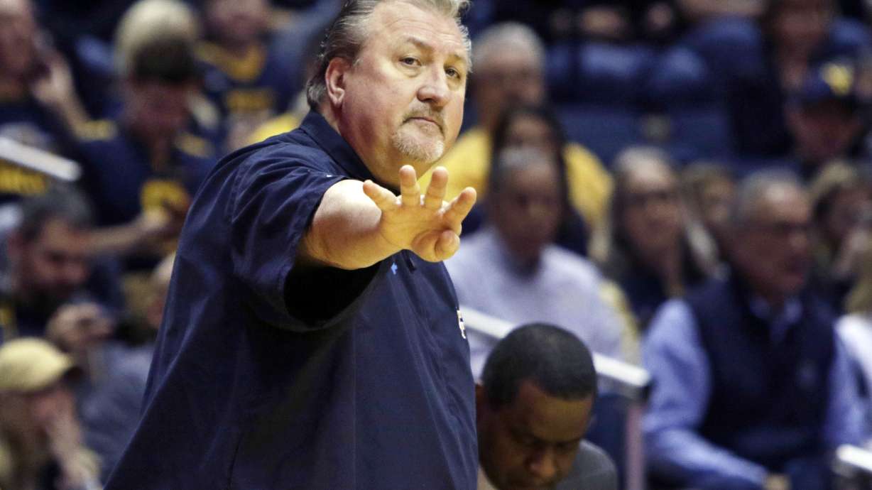 Oklahoma State tops struggling No. 19 West Virginia 88-85