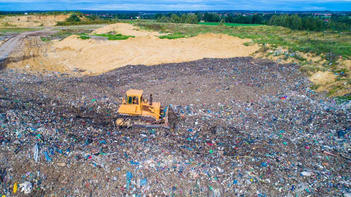 Resolution advances permitting EnergySolutions application for landfill in Tooele County