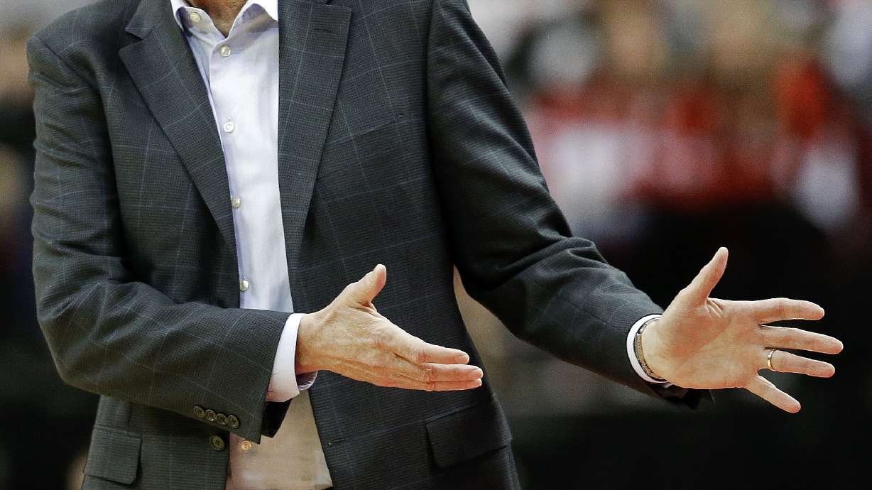 Rockets beat Mavericks 104-97 for 8th straight win