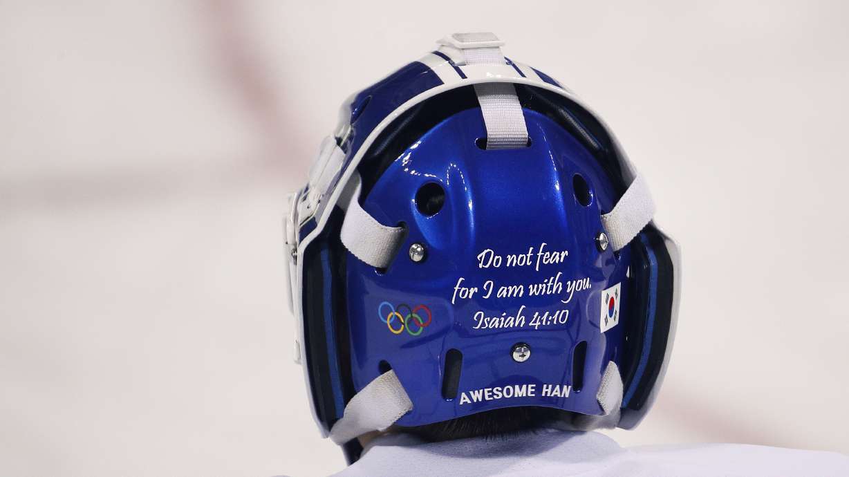 AP Photos: Olympic rings adorn Pyeongchang Olympics
