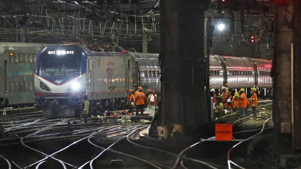 The Latest: Trump predicts 'big week' for infrastructure