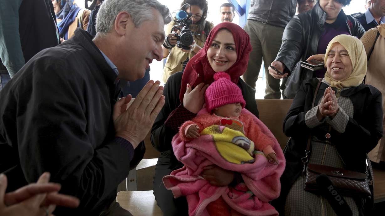 UN refugee chief urges US, others to take in more refugees