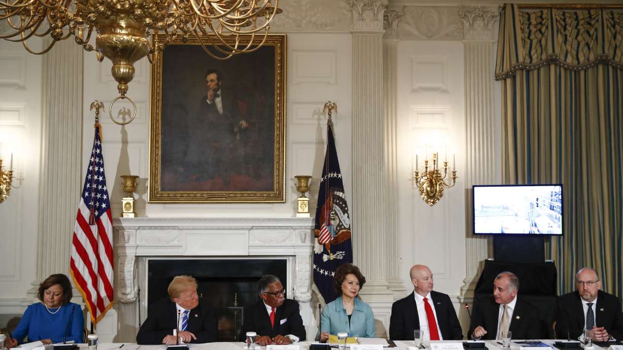 Trump cites potential value of selling DC-area airports