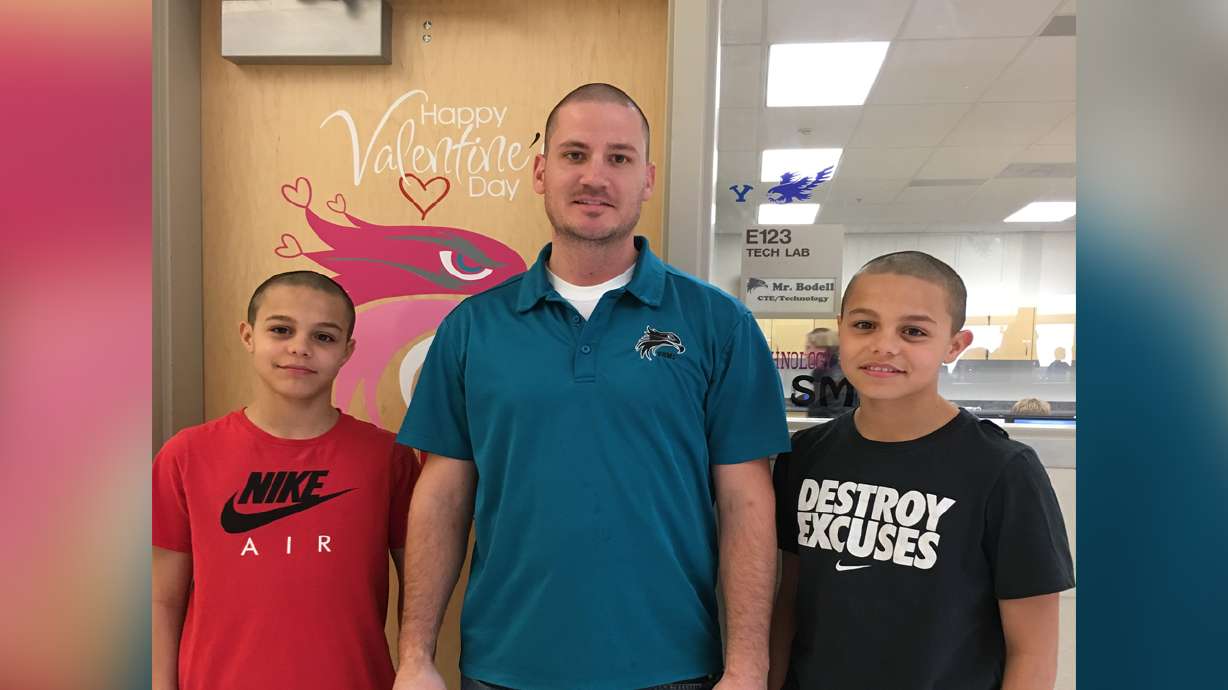 Make Your Week: Teacher shaves head to support student, kids buy roses for classmates