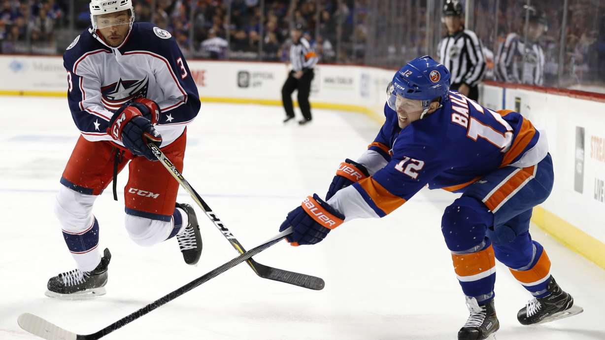 Bjorkstrand, Dubois lead Blue Jackets past Islanders, 4-1