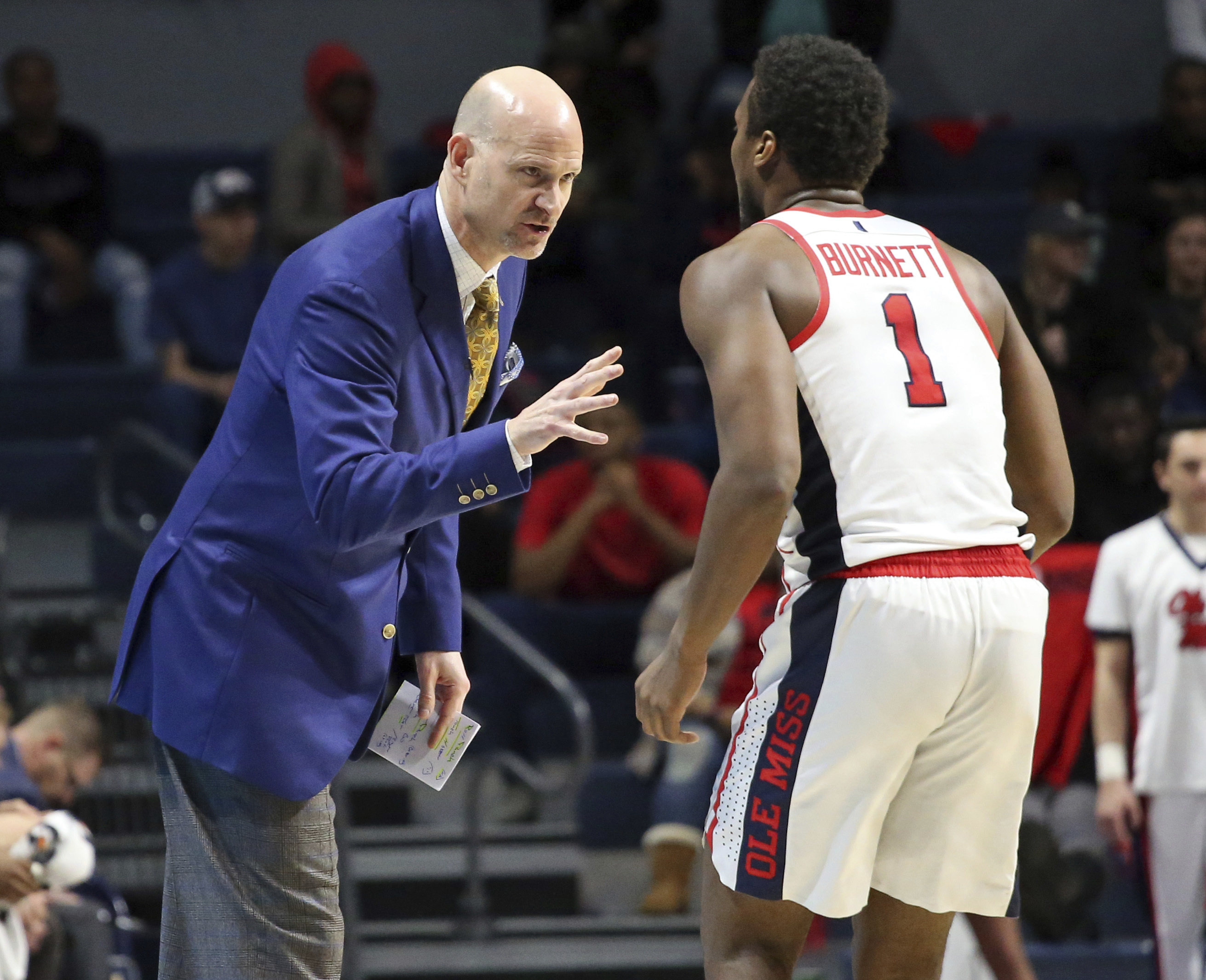 Gafford, Hall lead Arkansas past Ole Miss, 75-64