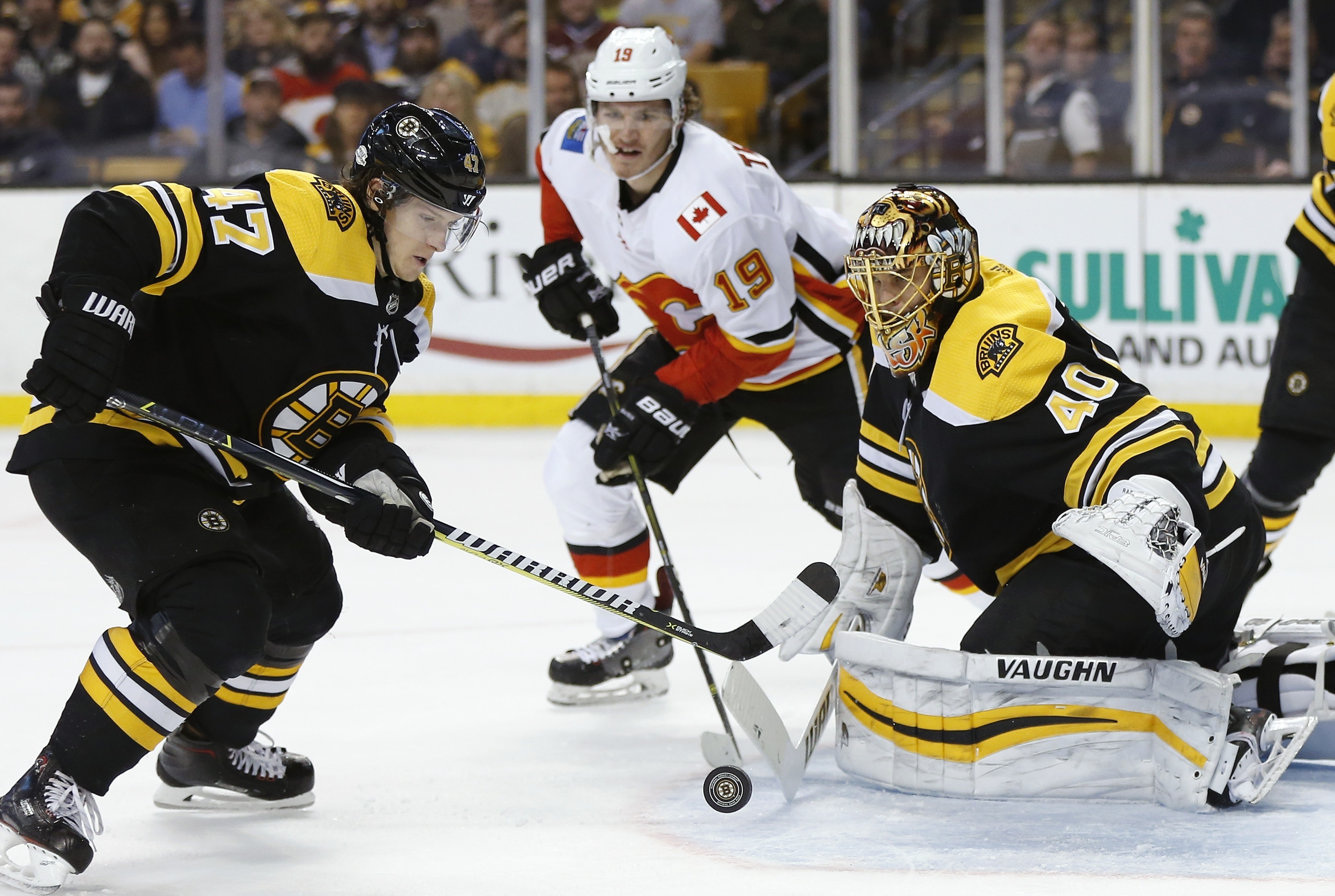 Bergeron, Nash leads Bruins past Flames 5-2