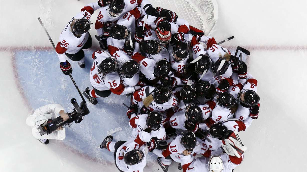 Swiss women edge Sweden 2-1 to take top spot in Group B