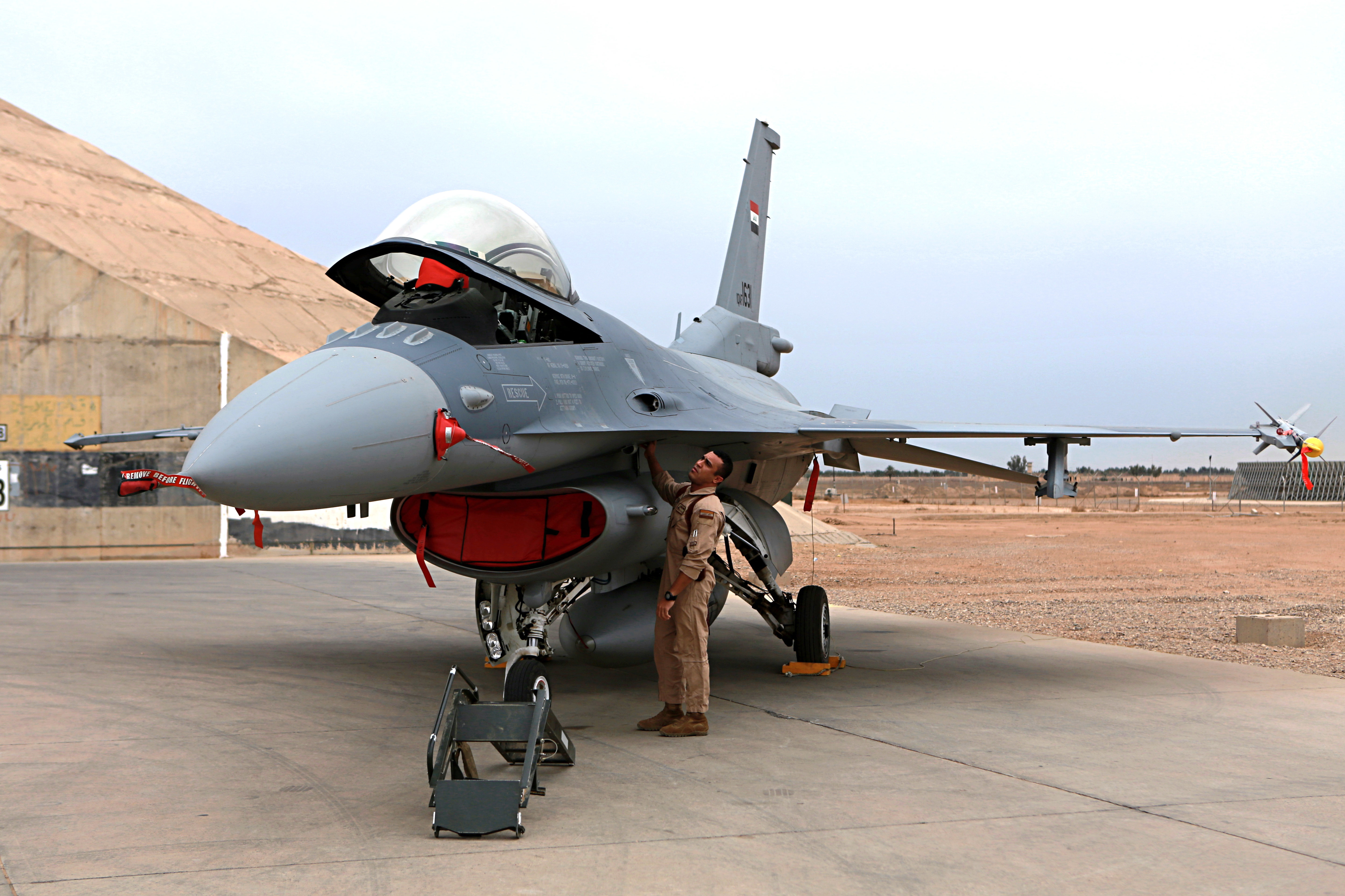 Coalition ramps down air support in Iraq, shifts to training