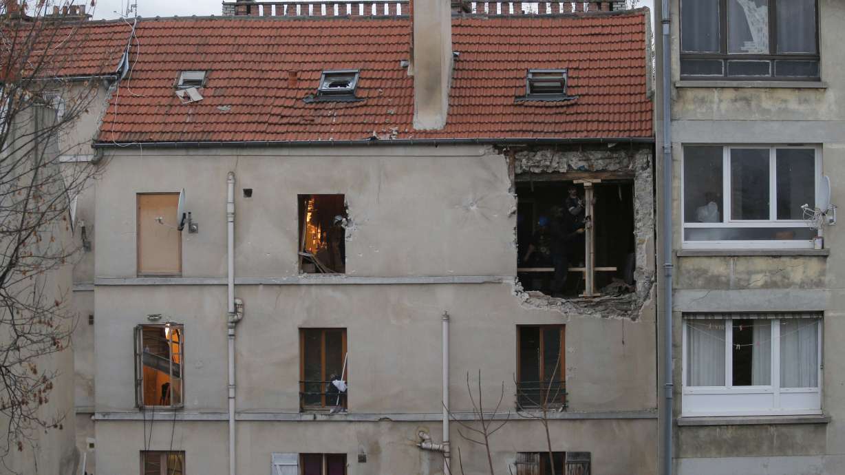 French court acquits 1 man, convicts 2 in terror-tied trial