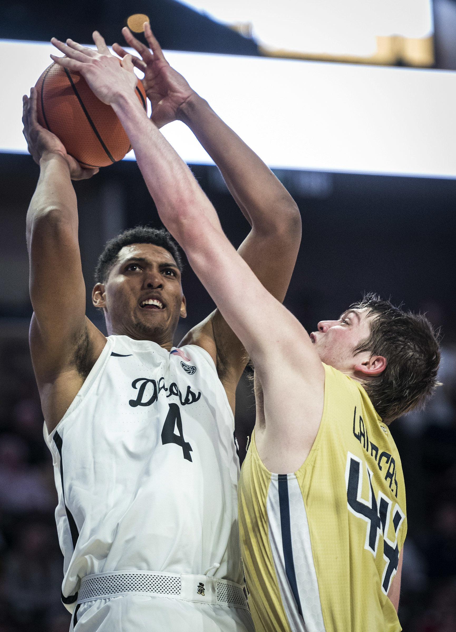 Wake Forest snaps 3-game skid, beats Georgia Tech 79-62