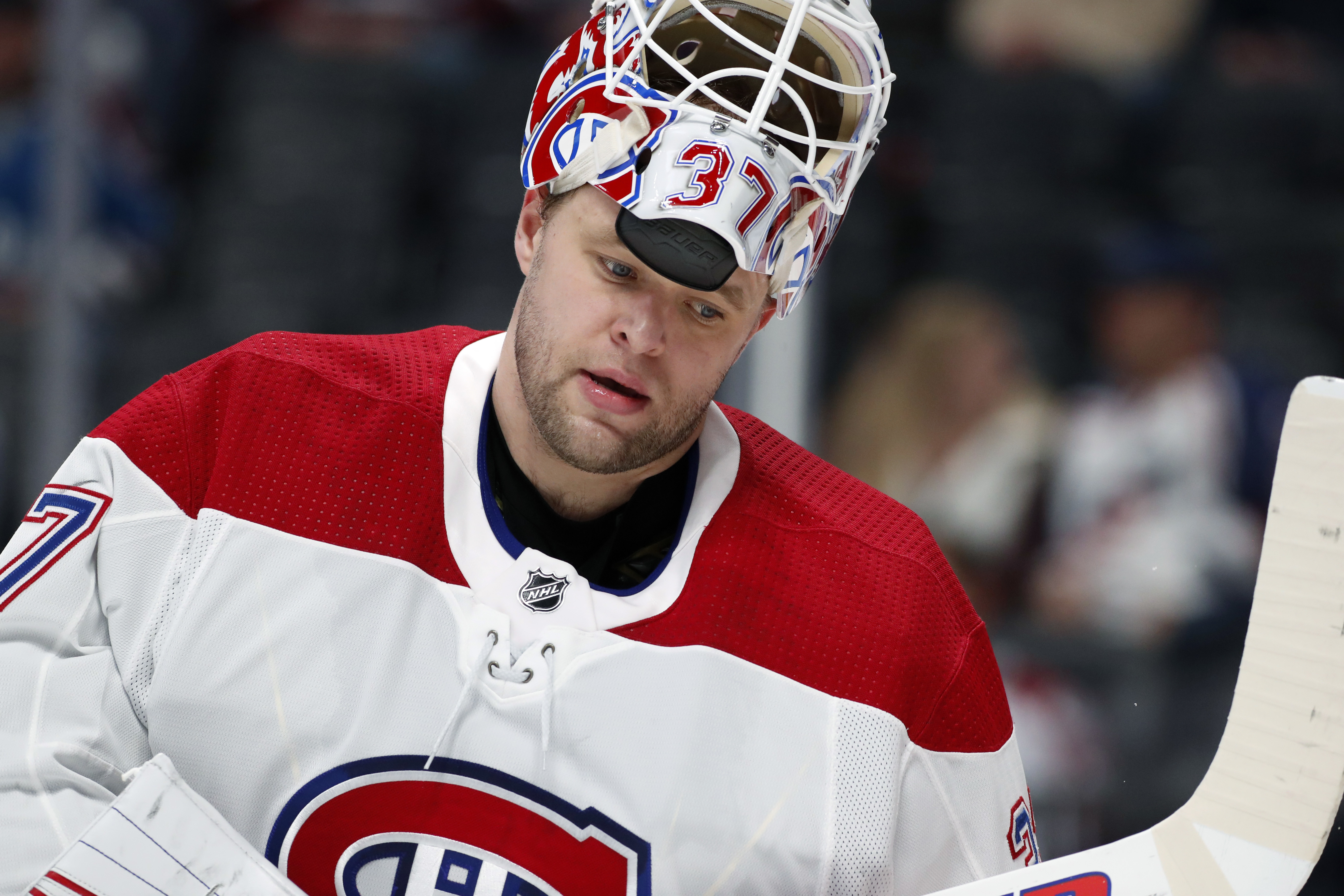 Semyon Varlamov makes 43 saves, Avs beat Canadiens 2-0