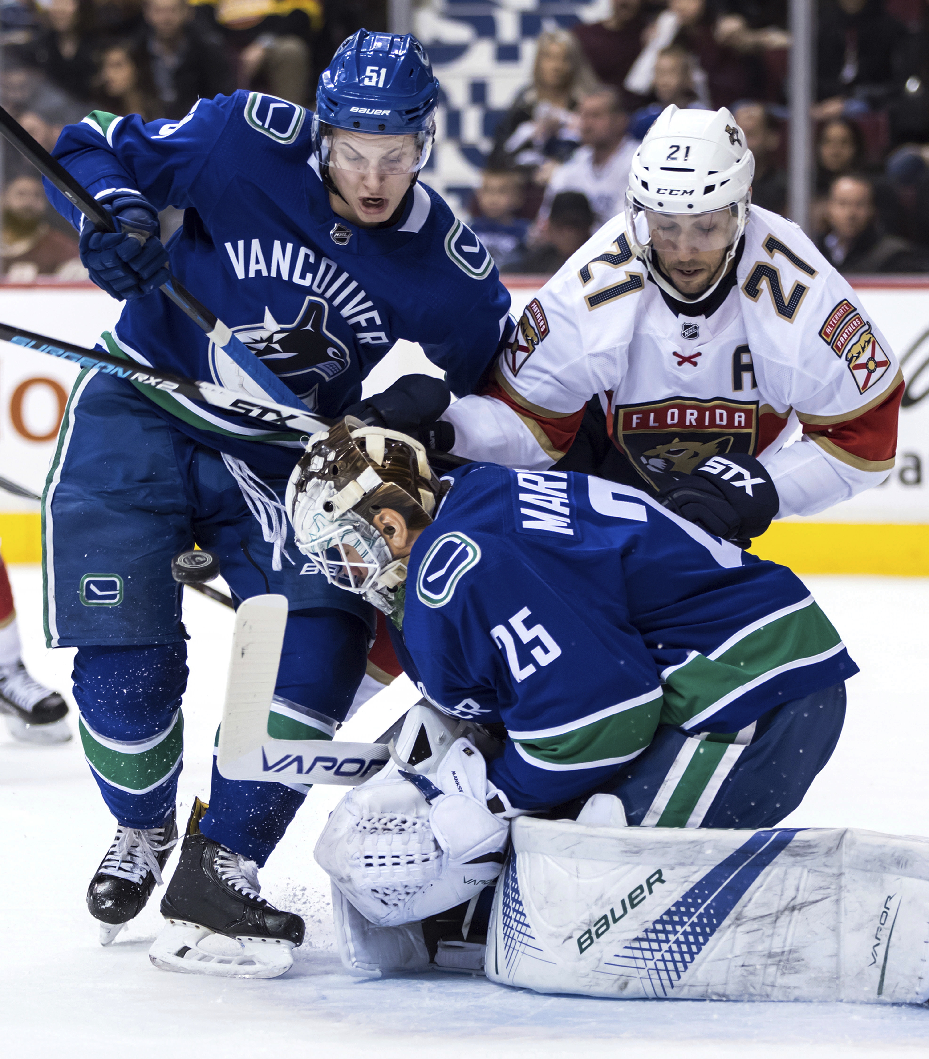 Bjugstad helps Panthers beat Canucks 4-3