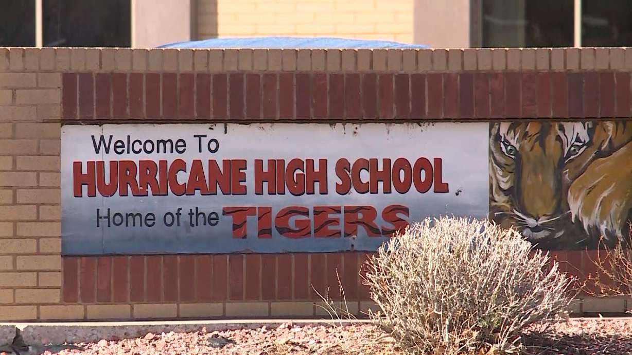 Police doubt Islamic State flag at Hurricane High School was from terror group