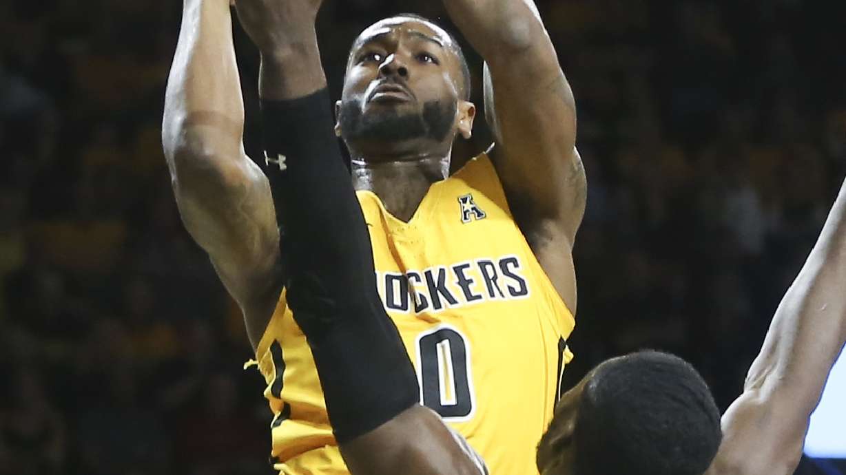 Morris leads No. 19 Wichita State past Temple 93-86