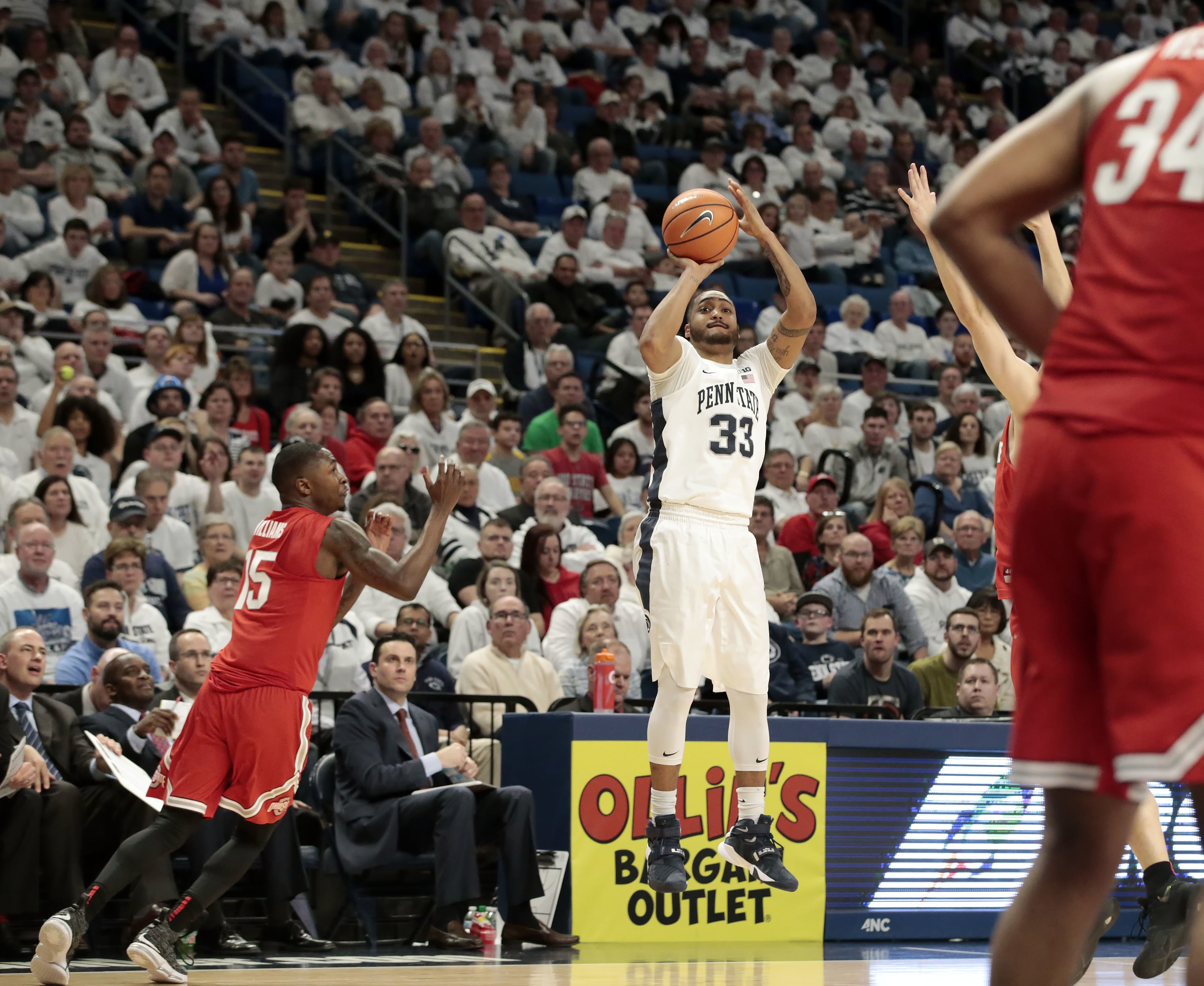 Carr, Watkins lead Penn State over No. 8 Ohio State
