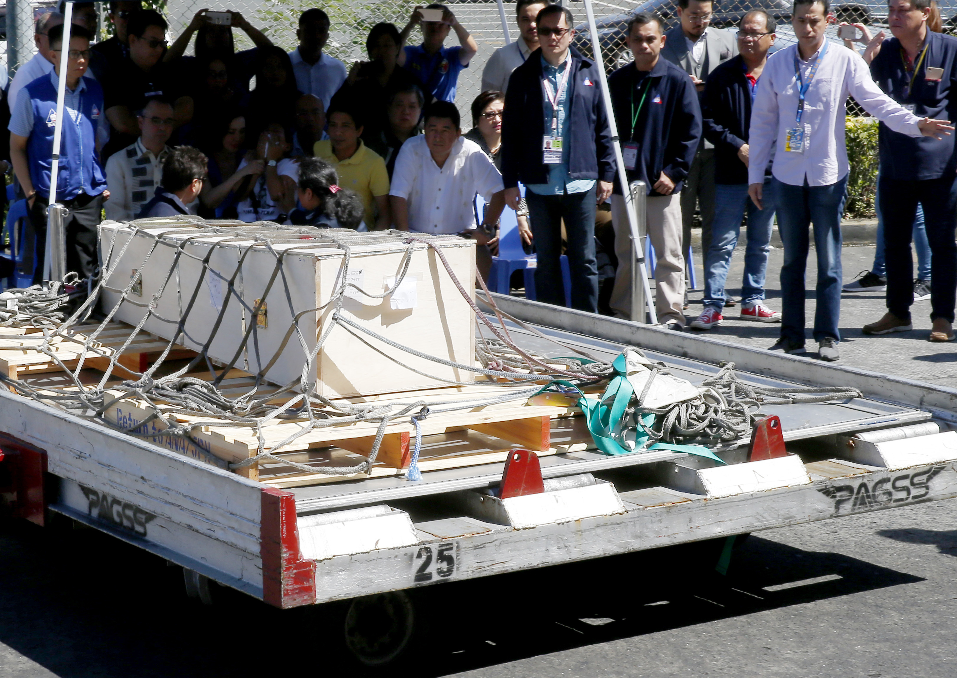 Family grieves Philippine maid found dead in Kuwait freezer