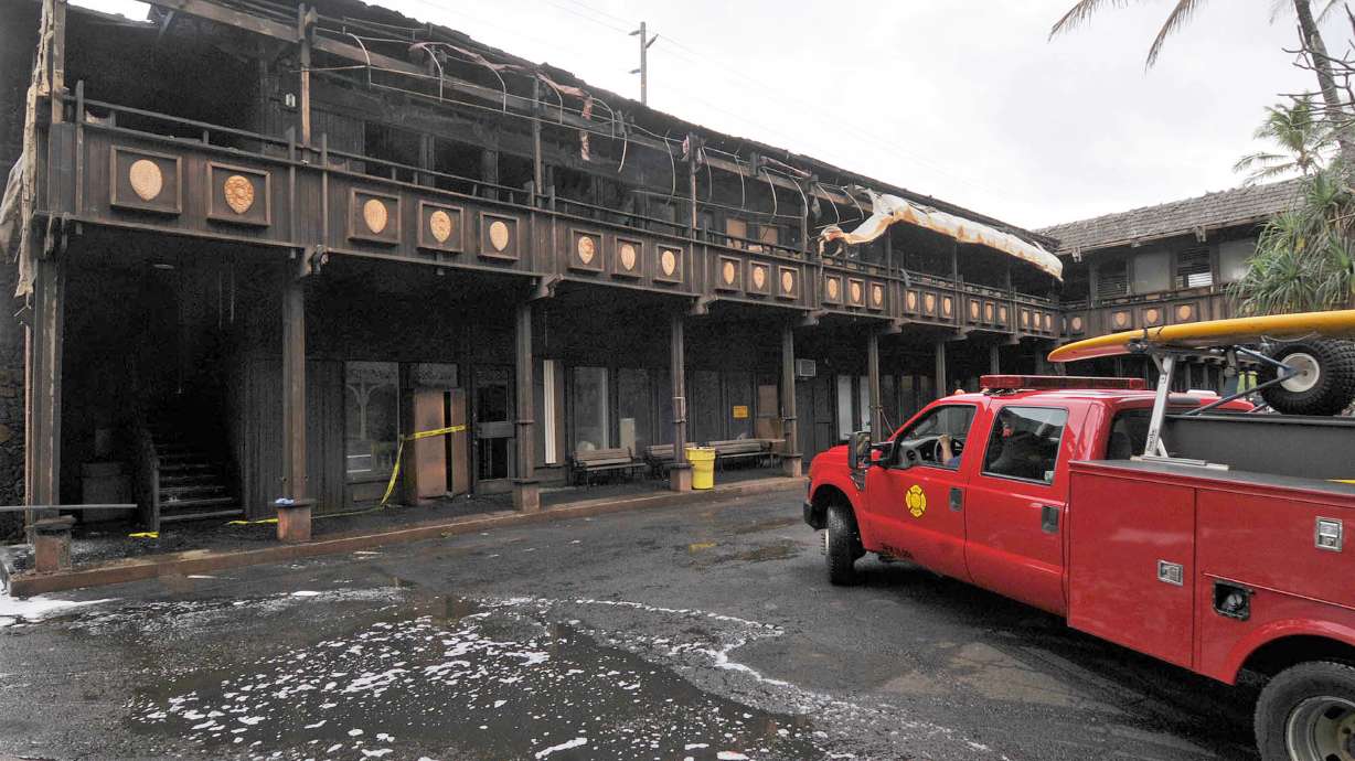 Activists delay rebuild of Hawaii hotel with Elvis ties