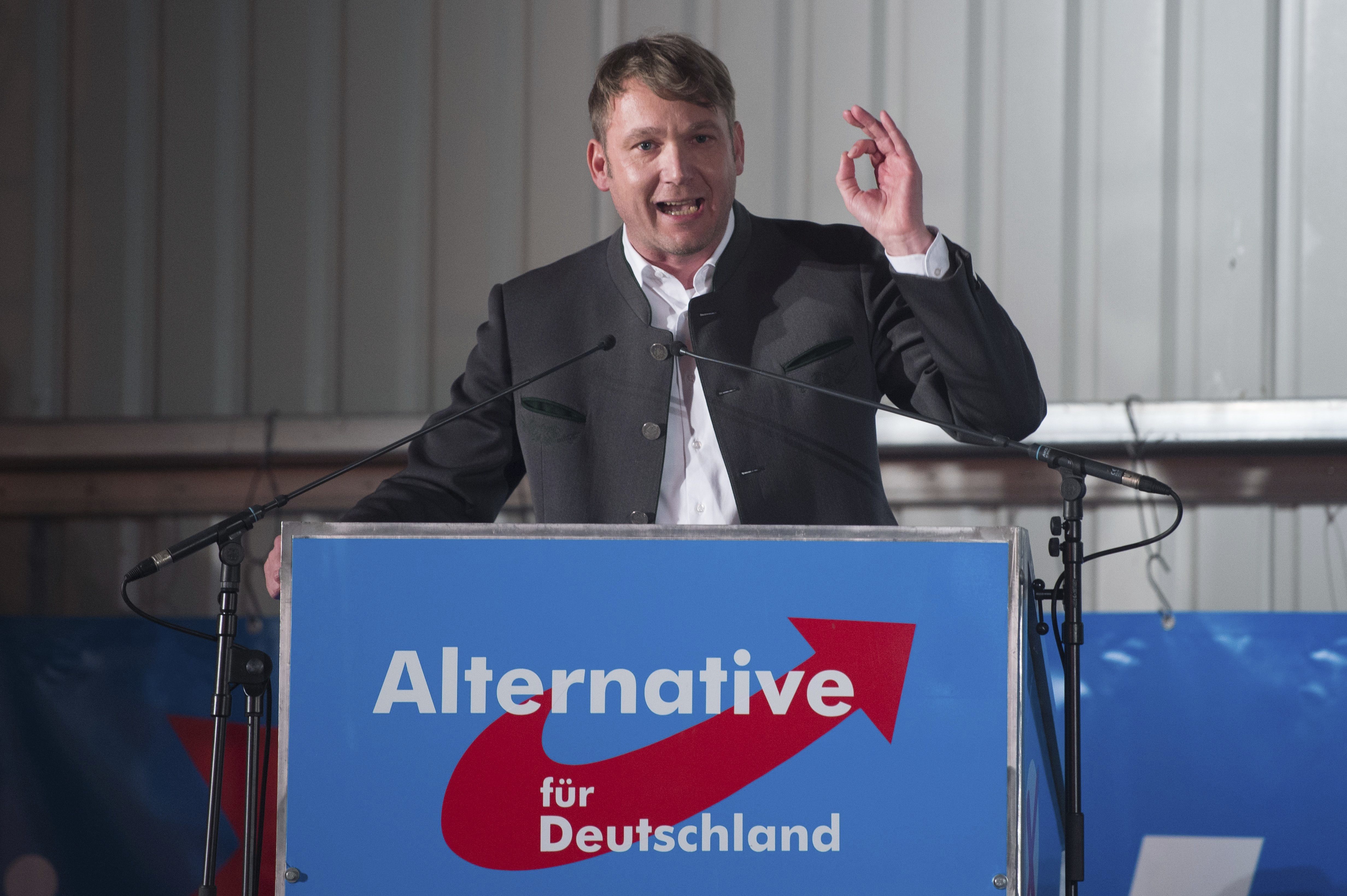 German nationalist censured by own party over Turkish slurs