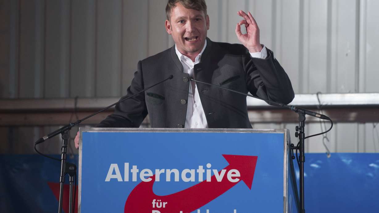 German nationalist censured by own party over Turkish slurs