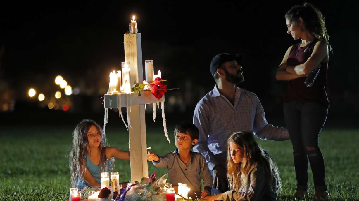 Jimmy Kimmel blames Trump, Congress for school shooting