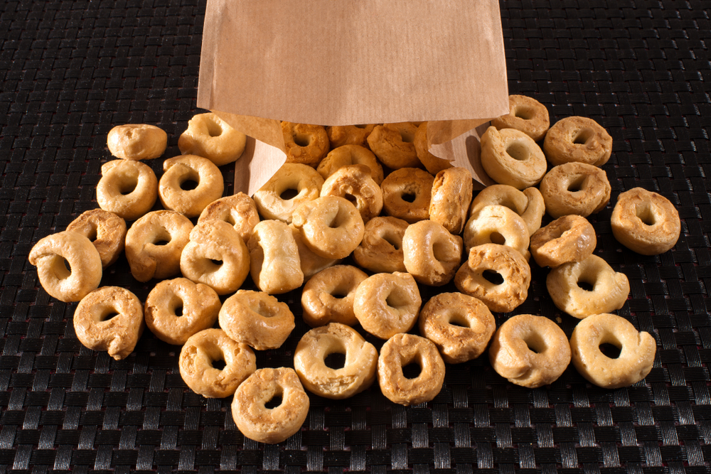 Italian taralli crackers, similar in texture to a breadstick or pretzel and available as savory or sweet flavors. (Photo: Photology1971, Shutterstock)