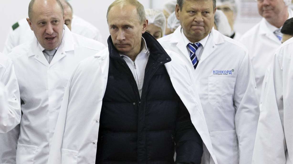 'Putin's chef' among Russians indicted by Mueller