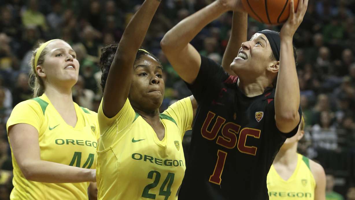 Hebard sets NCAA record, No. 9 Oregon beats USC in 2nd OT