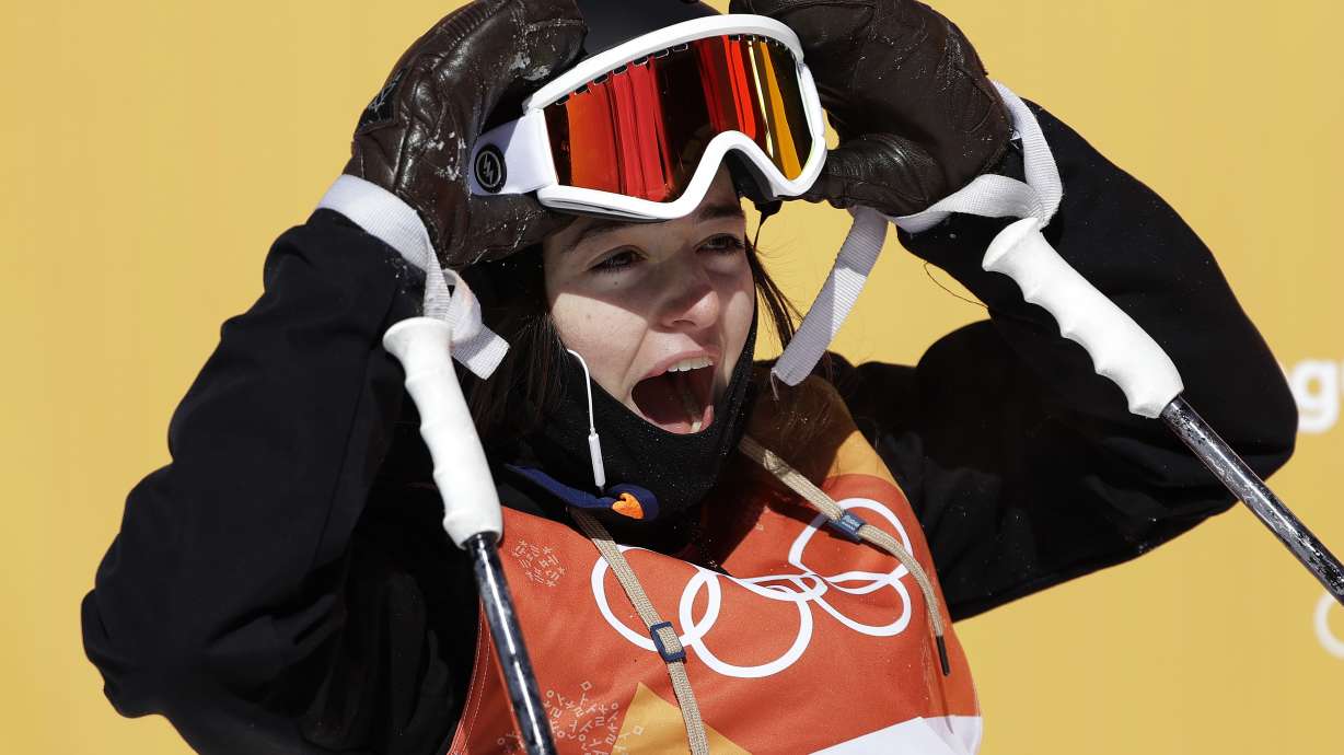 Cleared by doctors, freeskier wins silver after head injury