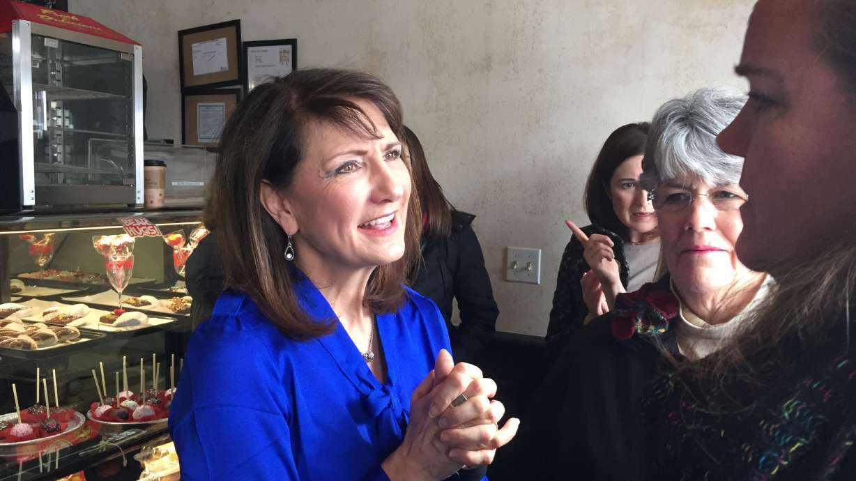 A look at competitive US House races in the Illinois primary