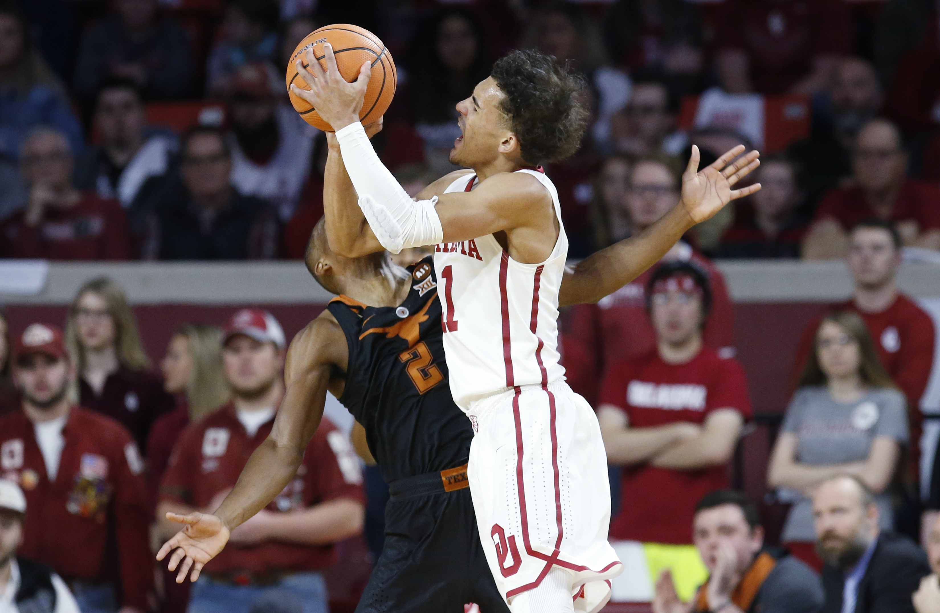 Osetkowski scores 21 as Texas tops No. 23 Oklahoma 77-66