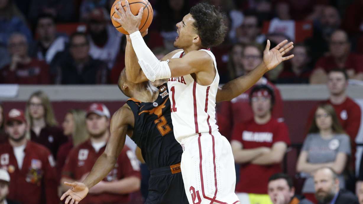 Osetkowski scores 21 as Texas tops No. 23 Oklahoma 77-66