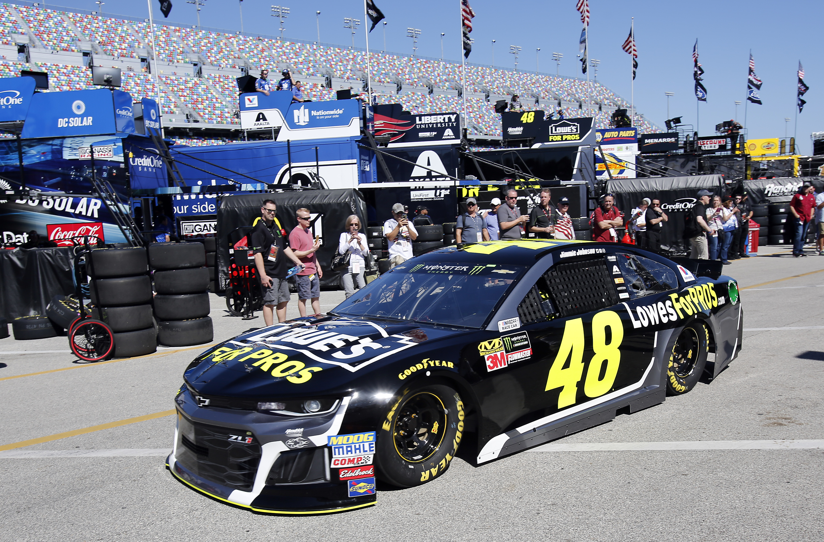 Car Wars: Chevy Camaro makes splashy debut at Daytona