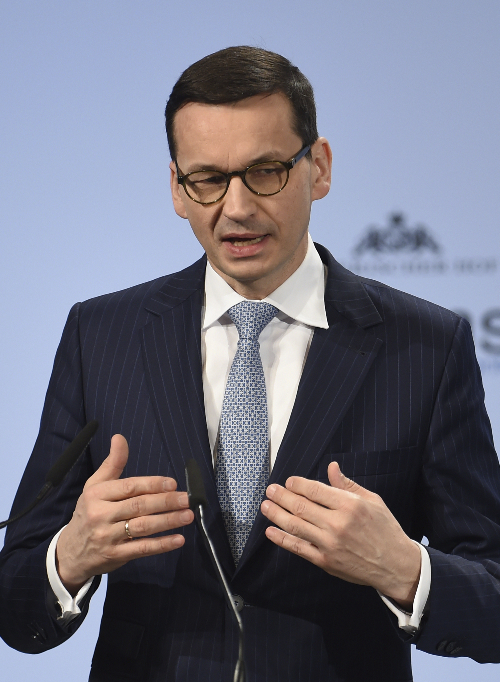 Polish PM seeks dialogue with Israel on 'difficult history'