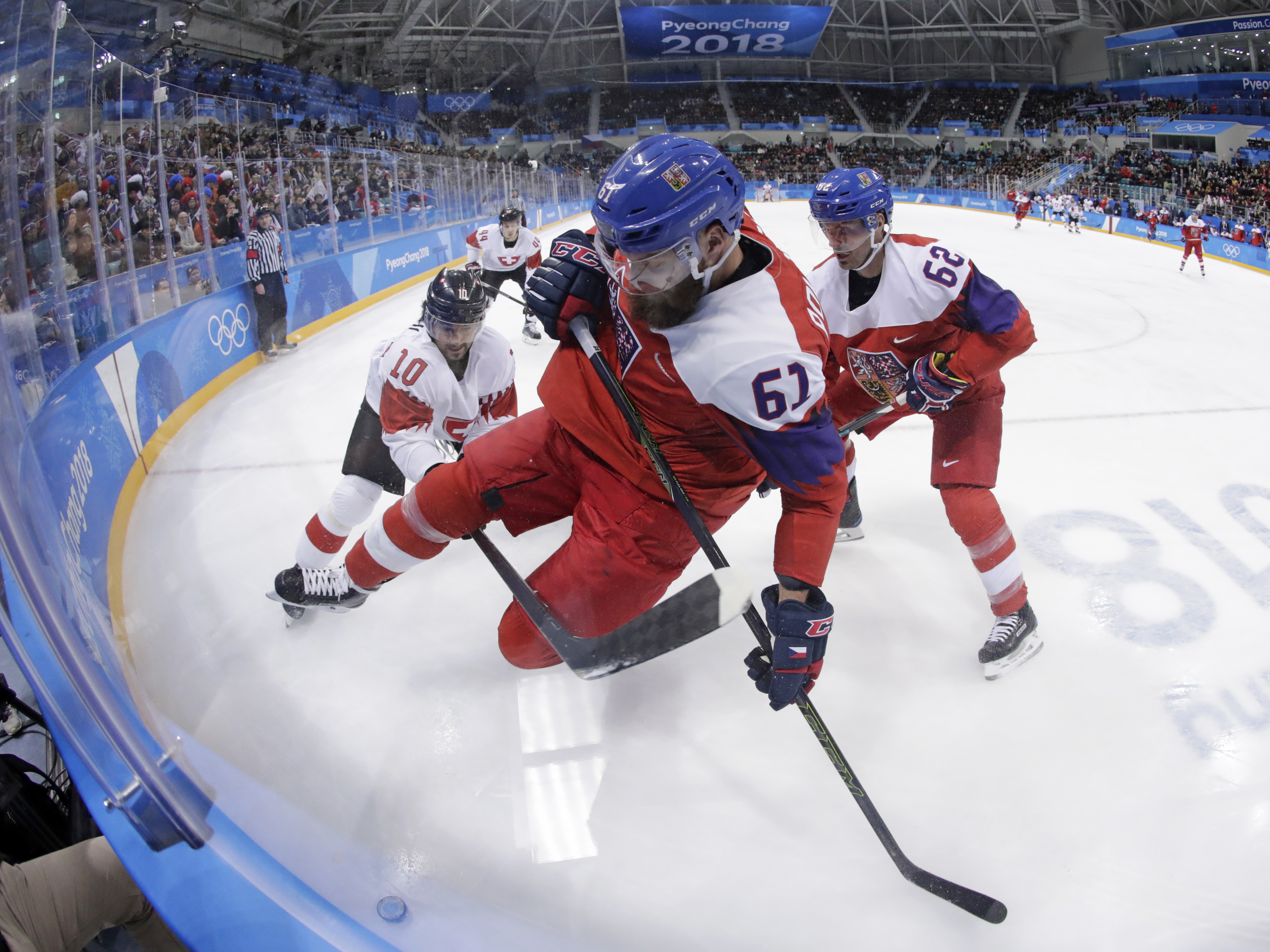 AP PHOTOS: Highlights of Day 9 at the Pyeongchang Olympics