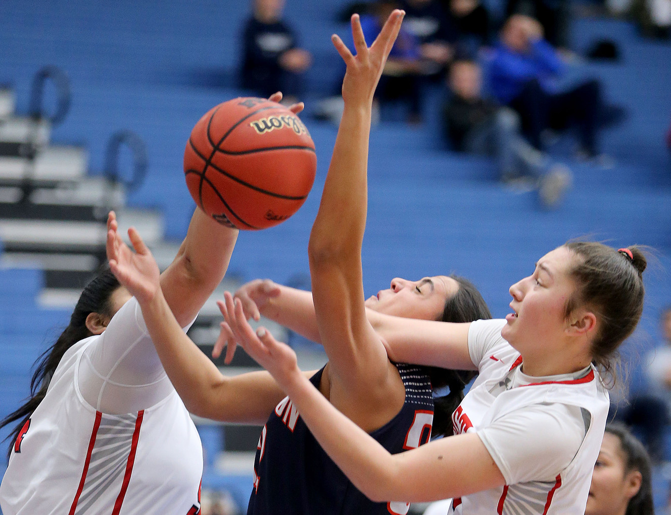 Leopards use late run to pull away from Brighton in 5A state opener