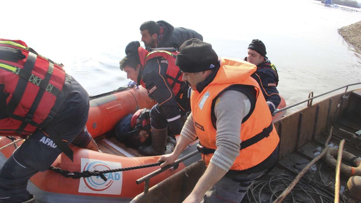 EU border chief warns migrant pressures will stay high