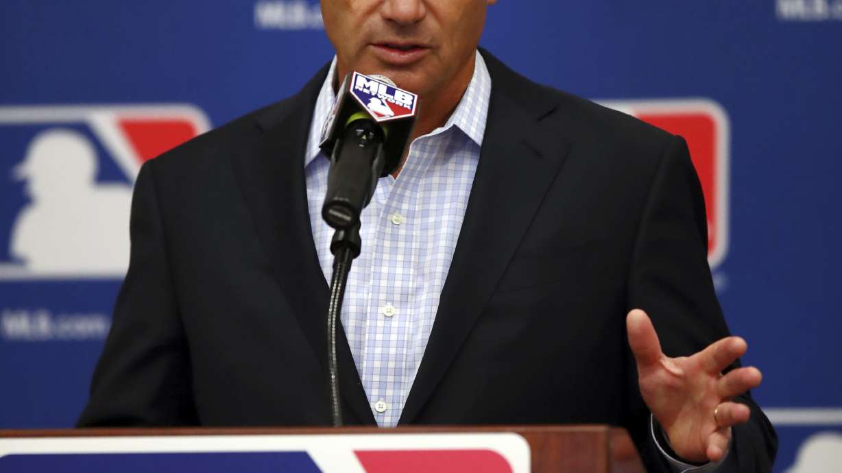 MLB players honor Florida shooting victims, wear school hats