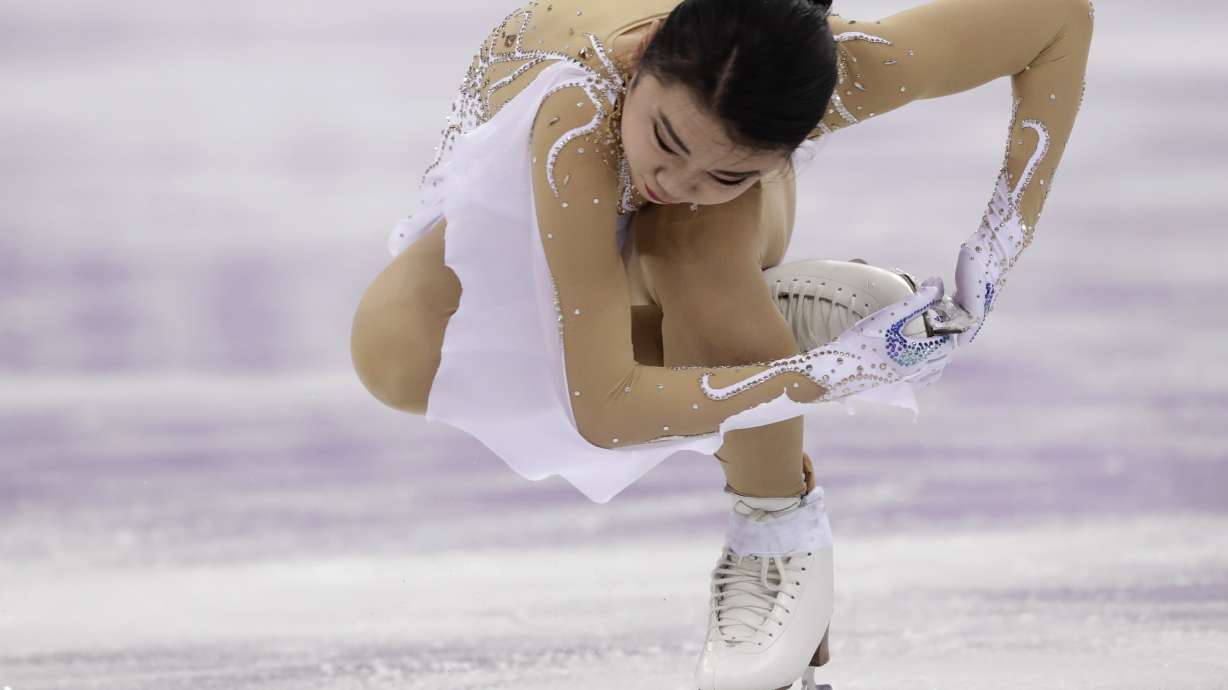 Americans rally after shaky starts in women's short program