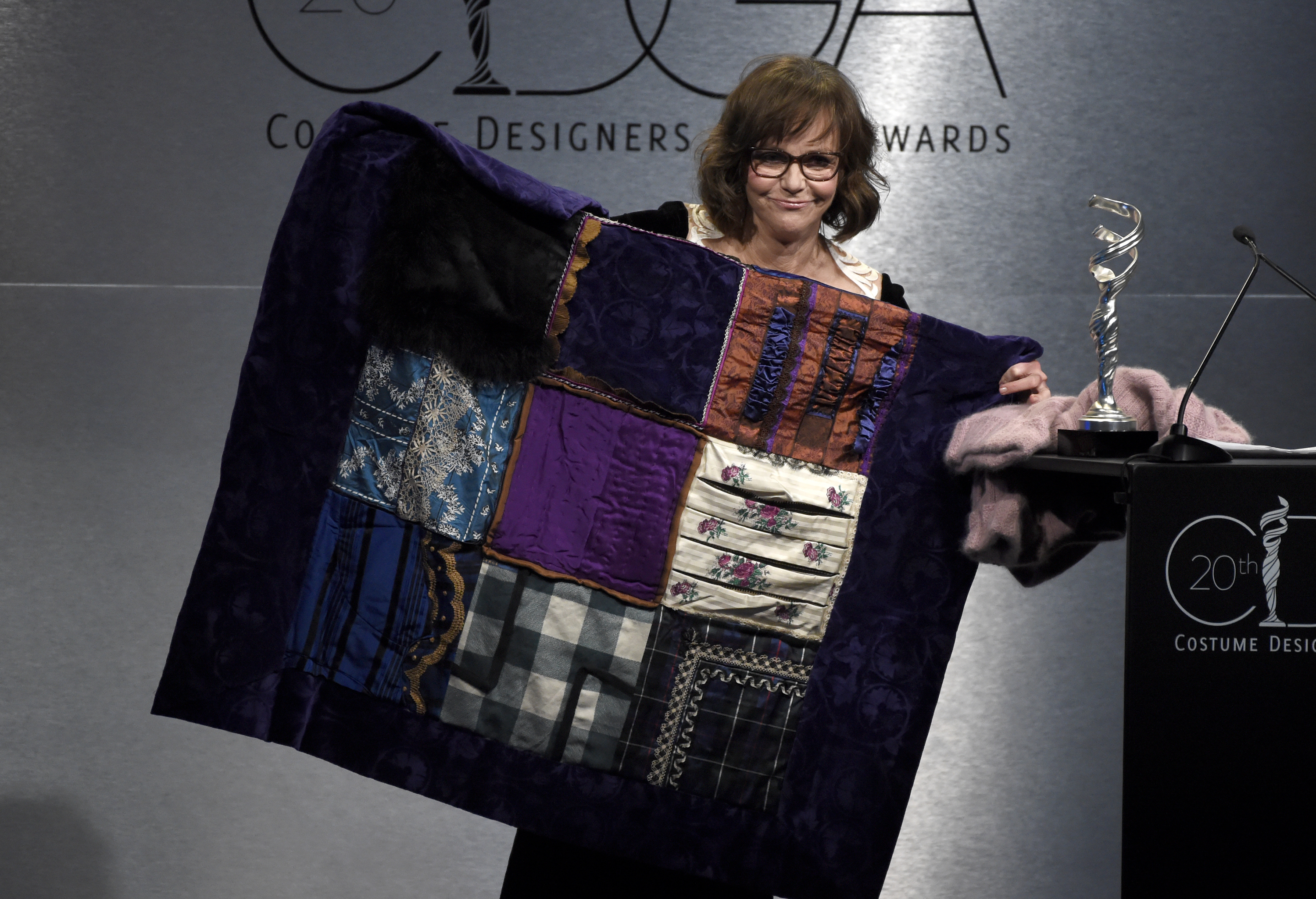 The Latest: 'Wonder Woman,' 'I, Tonya' costumes celebrated